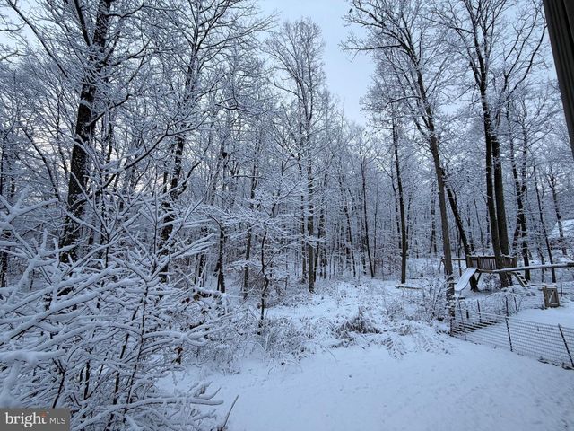 6 WHITETAIL DR, Robesonia, PA 19551