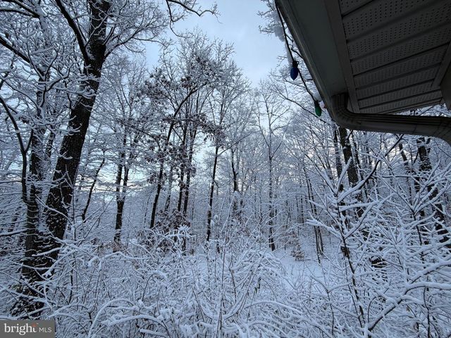 6 WHITETAIL DR, Robesonia, PA 19551