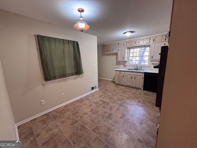 4884 Oakside Drive, Stone Mountain, GA 30088