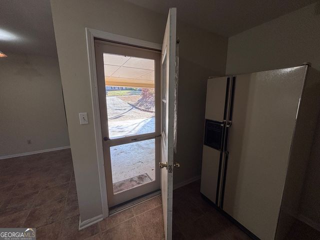 4884 Oakside Drive, Stone Mountain, GA 30088