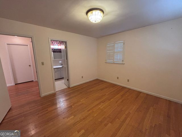 4884 Oakside Drive, Stone Mountain, GA 30088