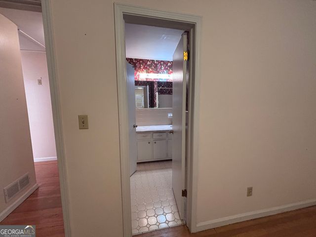 4884 Oakside Drive, Stone Mountain, GA 30088