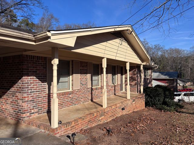 4884 Oakside Drive, Stone Mountain, GA 30088