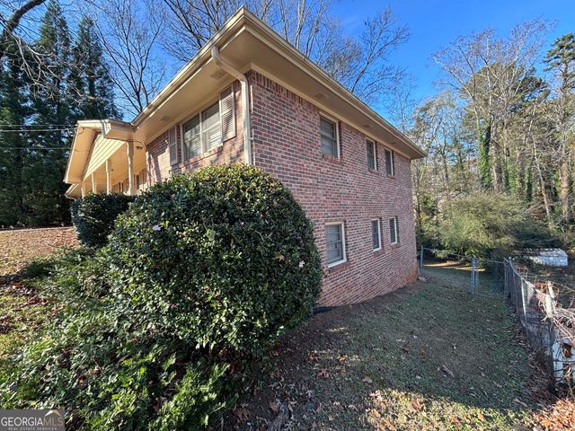 4884 Oakside Drive, Stone Mountain, GA 30088