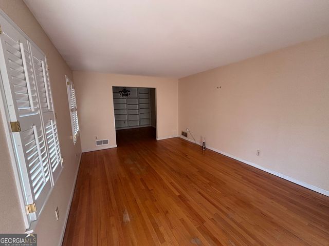 4884 Oakside Drive, Stone Mountain, GA 30088