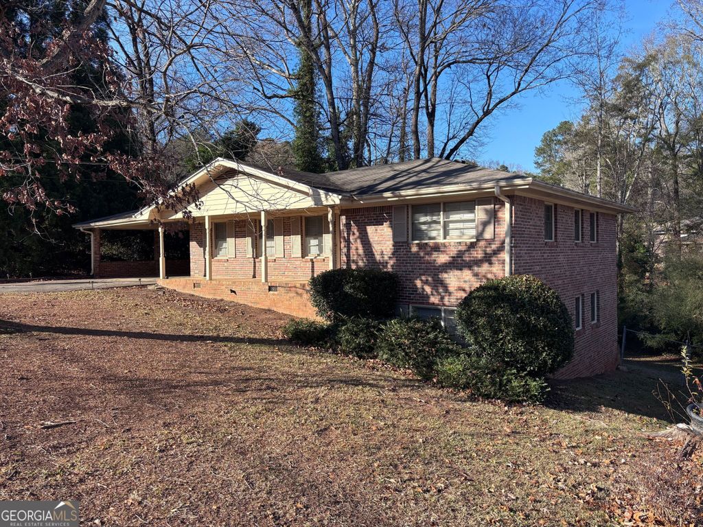 4884 Oakside Drive, Stone Mountain, GA 30088