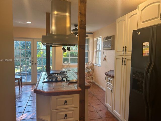 13800 SW 73rd St, Miami, FL 33183