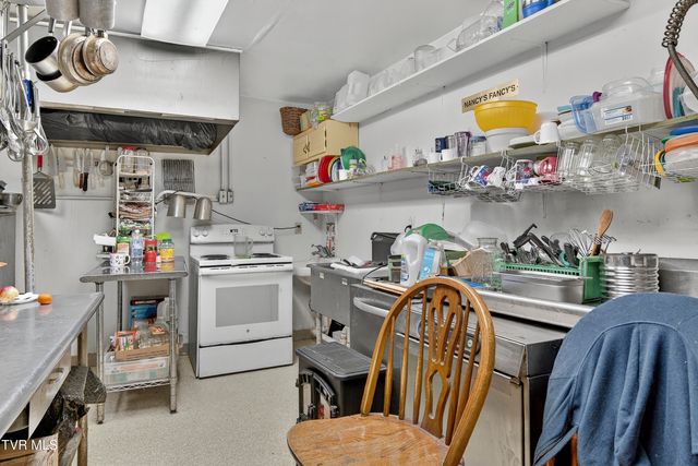 302 Southwest Front Street, Abingdon, VA 24210