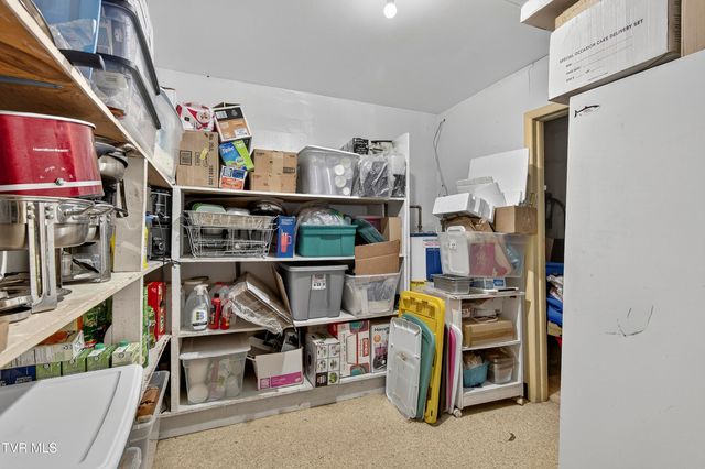 302 Southwest Front Street, Abingdon, VA 24210