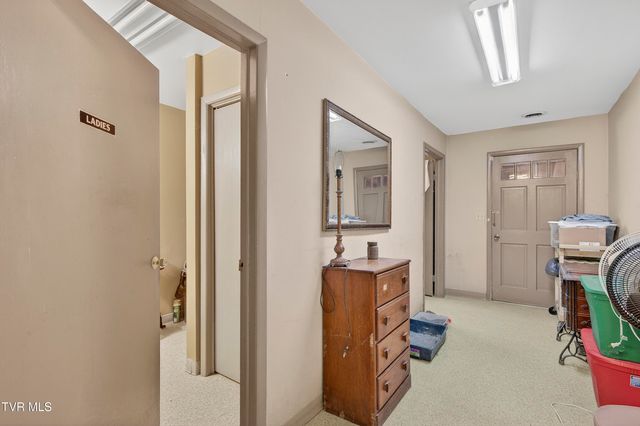 302 Southwest Front Street, Abingdon, VA 24210