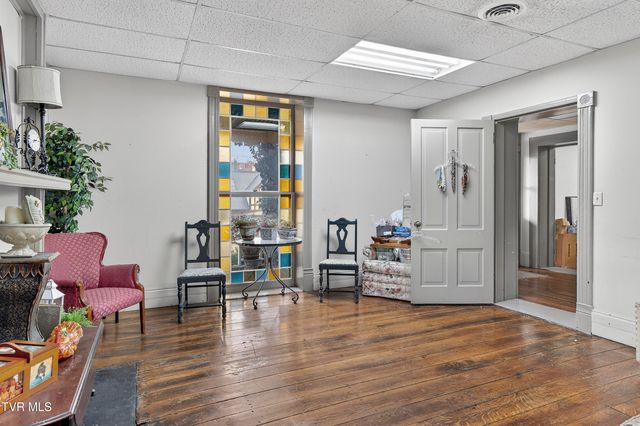 302 Southwest Front Street, Abingdon, VA 24210