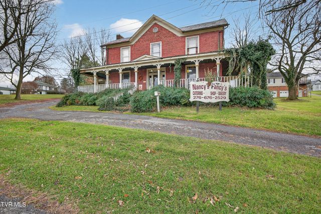 302 Southwest Front Street, Abingdon, VA 24210