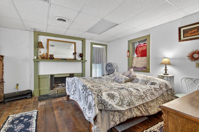 302 Southwest Front Street, Abingdon, VA 24210