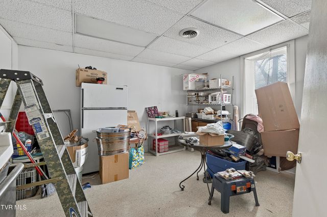 302 Southwest Front Street, Abingdon, VA 24210