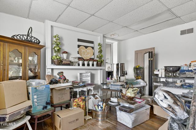 302 Southwest Front Street, Abingdon, VA 24210