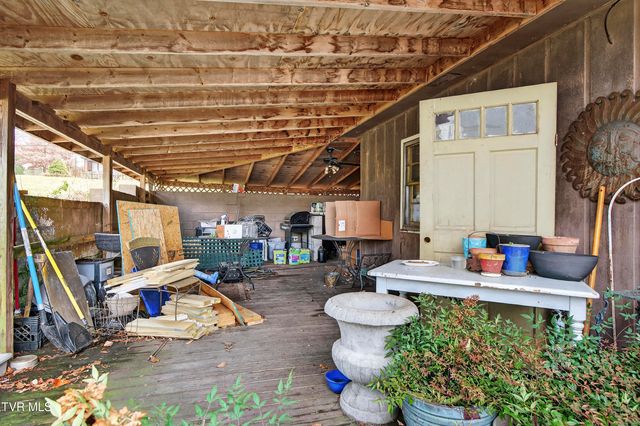 302 Southwest Front Street, Abingdon, VA 24210