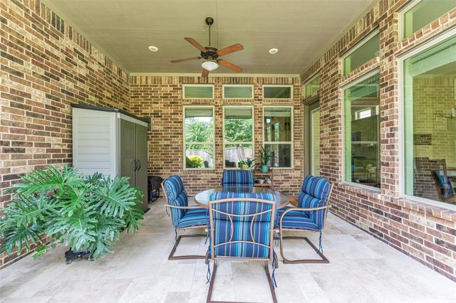 1015 Ginger Glade Lane, Pinehurst, TX 77362