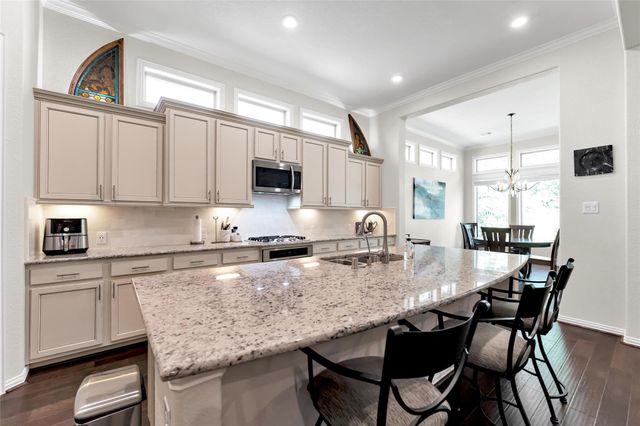 1015 Ginger Glade Lane, Pinehurst, TX 77362