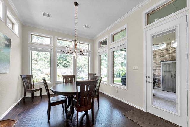 1015 Ginger Glade Lane, Pinehurst, TX 77362