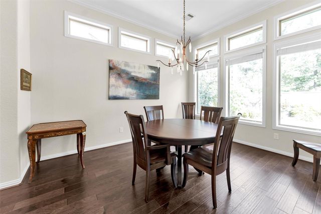 1015 Ginger Glade Lane, Pinehurst, TX 77362