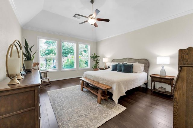 1015 Ginger Glade Lane, Pinehurst, TX 77362