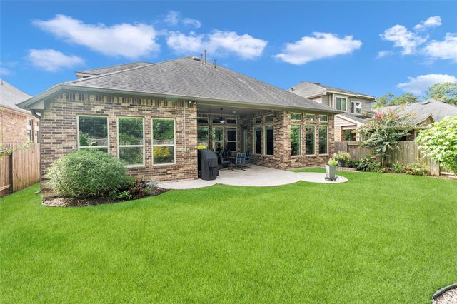 1015 Ginger Glade Lane, Pinehurst, TX 77362
