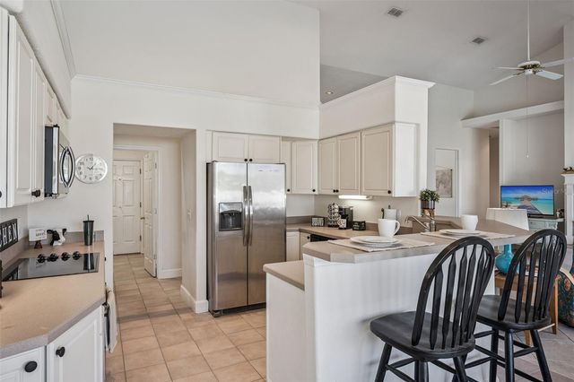 8072 CANYON LAKE CIRCLE, Orlando, FL 32835