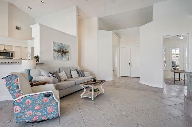 8072 CANYON LAKE CIRCLE, Orlando, FL 32835