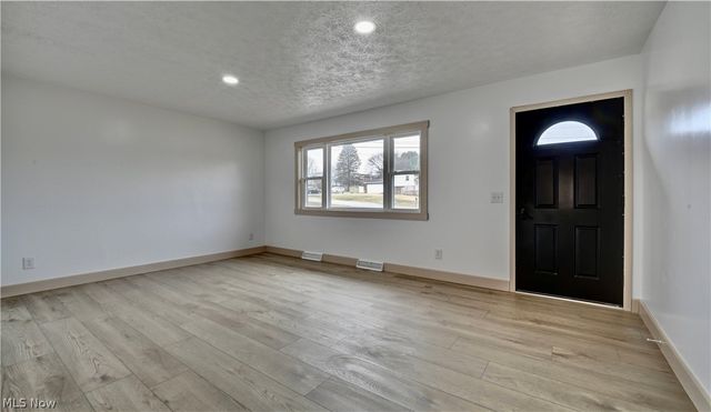 362 Jettie Avenue NE, Canton, OH 44730