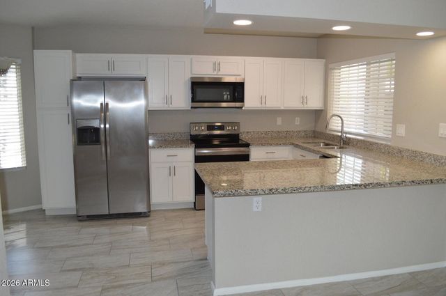 2910 W MARCONI Avenue 113, Phoenix, AZ 85053