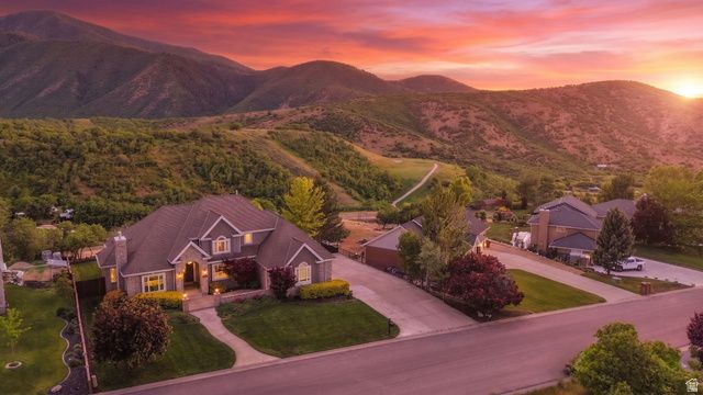 209 W HIGH SIERRA DR, Elk Ridge, UT 84651