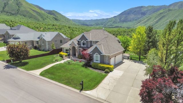 209 W HIGH SIERRA DR, Elk Ridge, UT 84651