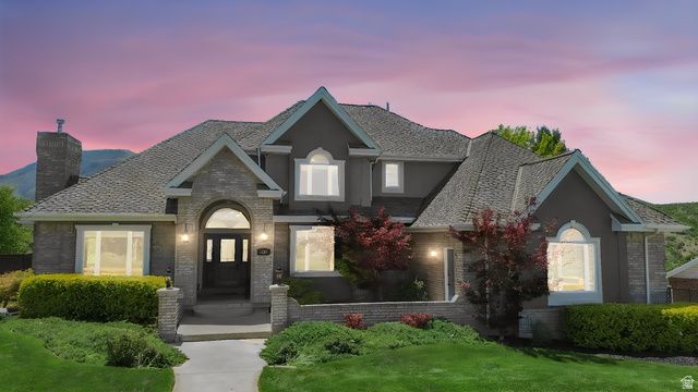 209 W HIGH SIERRA DR, Elk Ridge, UT 84651