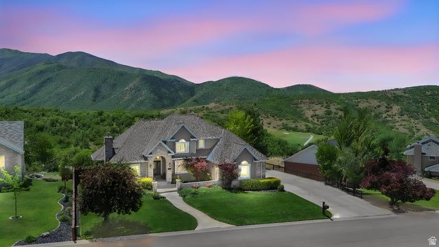 209 W HIGH SIERRA DR, Elk Ridge, UT 84651