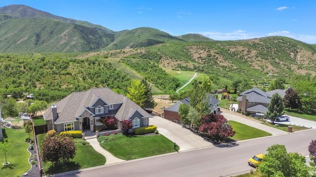 209 W HIGH SIERRA DR, Elk Ridge, UT 84651