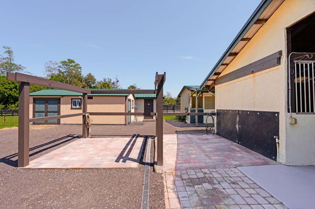 1230 F Road, Loxahatchee Groves, FL 33470