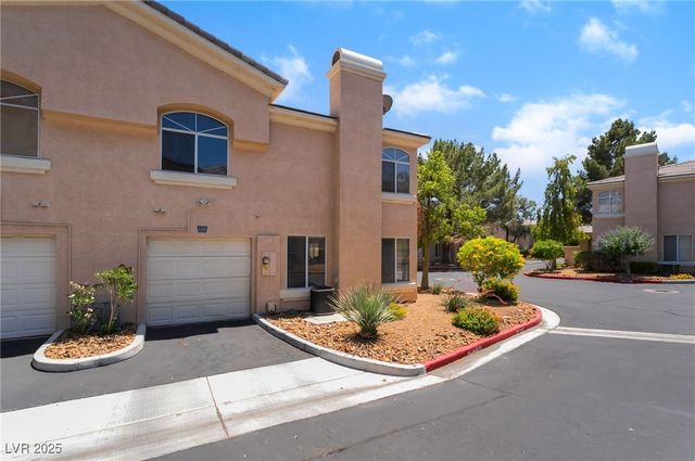 3950 South Sandhill Road 130, Las Vegas, NV 89121