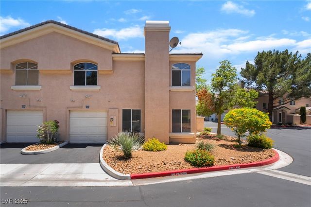 3950 South Sandhill Road 130, Las Vegas, NV 89121