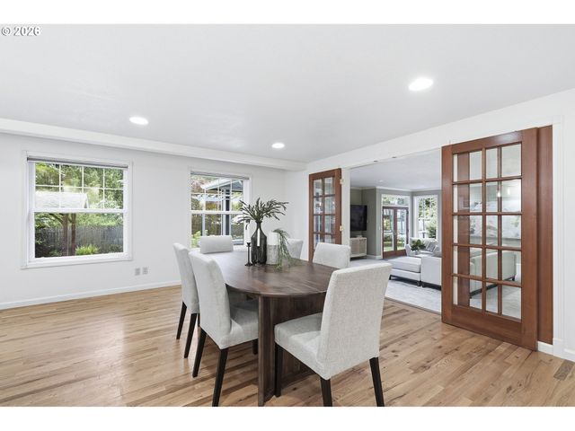 9800 Sw MORRISON St, Portland, OR 97225