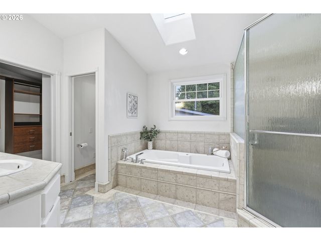 9800 Sw MORRISON St, Portland, OR 97225