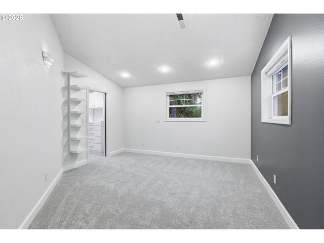9800 Sw MORRISON St, Portland, OR 97225