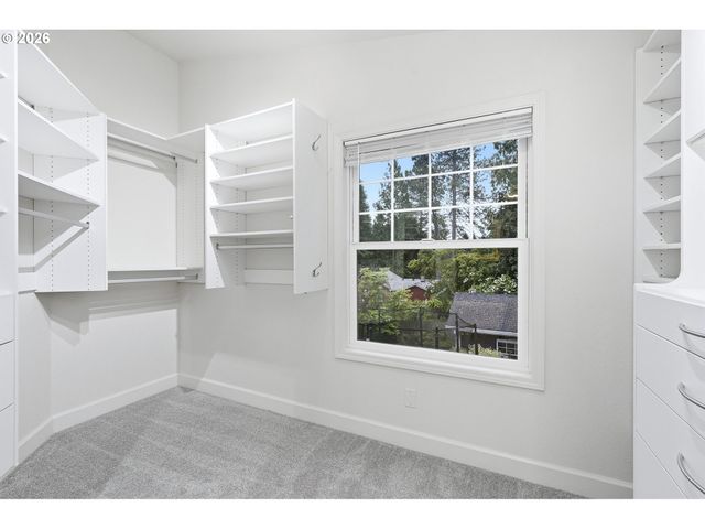 9800 Sw MORRISON St, Portland, OR 97225