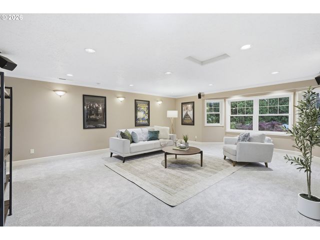 9800 Sw MORRISON St, Portland, OR 97225
