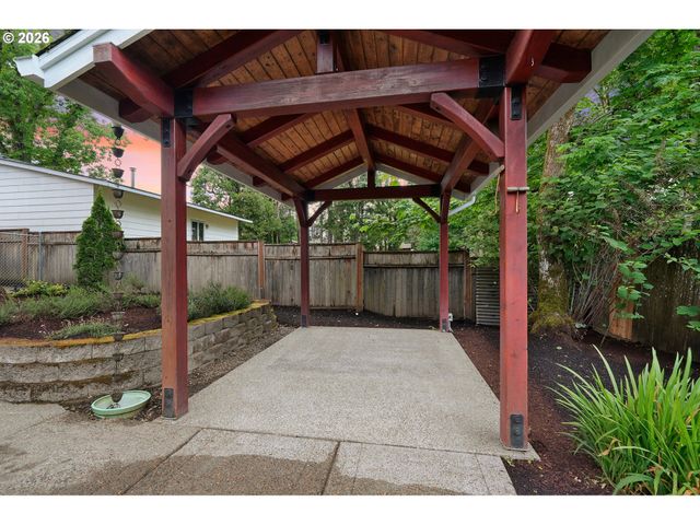 9800 Sw MORRISON St, Portland, OR 97225