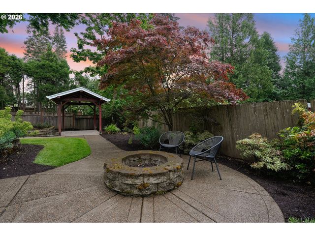 9800 Sw MORRISON St, Portland, OR 97225
