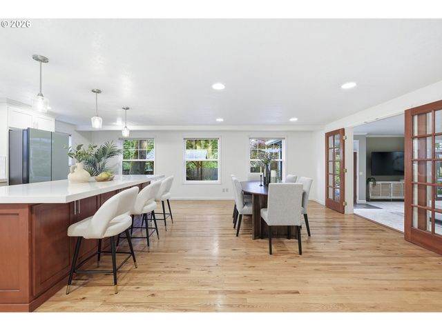 9800 Sw MORRISON St, Portland, OR 97225