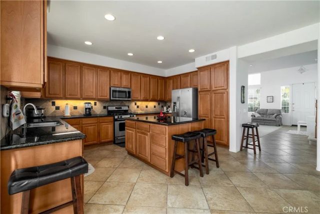27075 Comet View Court, Menifee, CA 92585