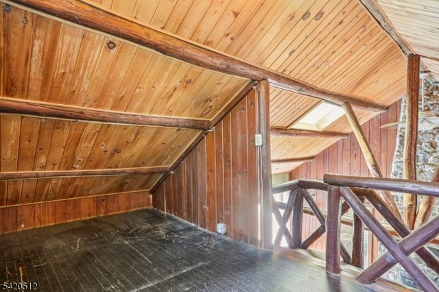 6 West Cir, Ringwood Boro, NJ 07456