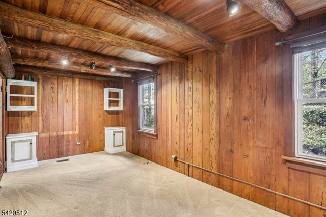 6 West Cir, Ringwood Boro, NJ 07456