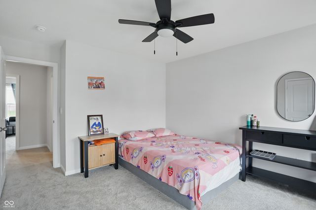 211 Walker Drive, Whiteland, IN 46184